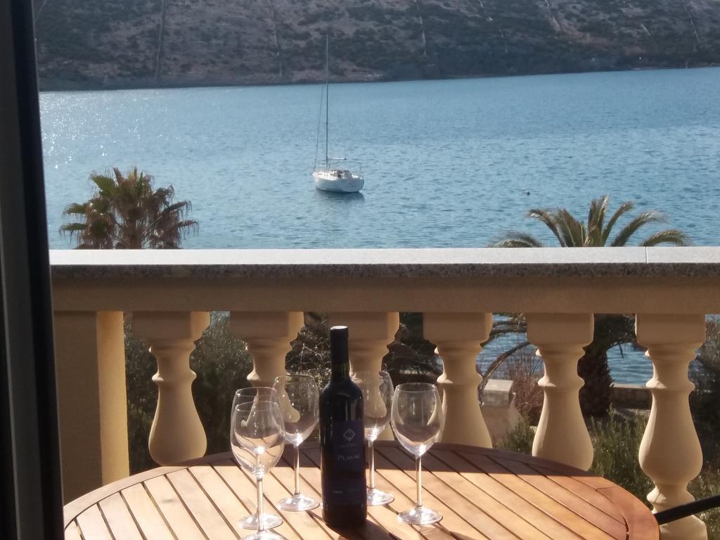 Apartments Next To Sea Maris Novalja Rom bilde